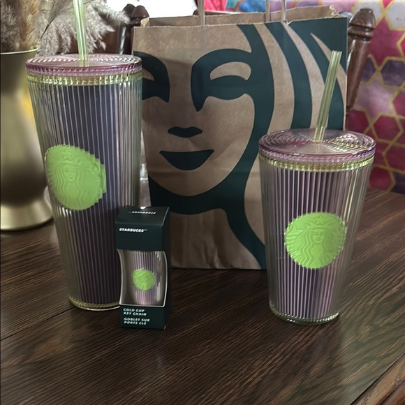 Starbucks 3 pc collectible pleated green NEW 24 oz. 16 oz.&keychain winter- spr… - Picture 3 of 6
